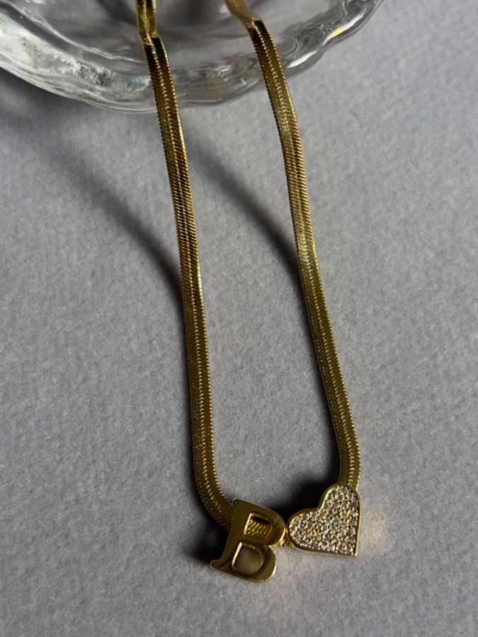 Colar Letra B e Coração Dourado